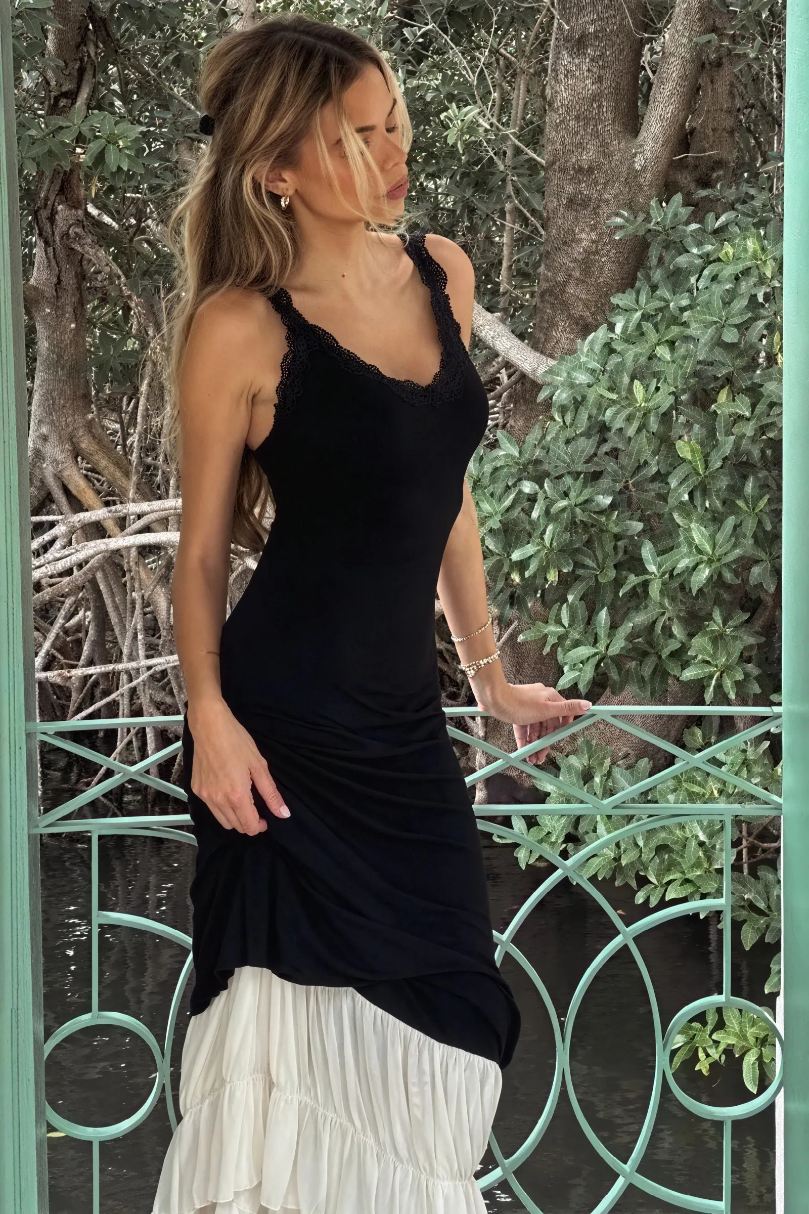 Elegant Maxi Dress with Layered Skirt