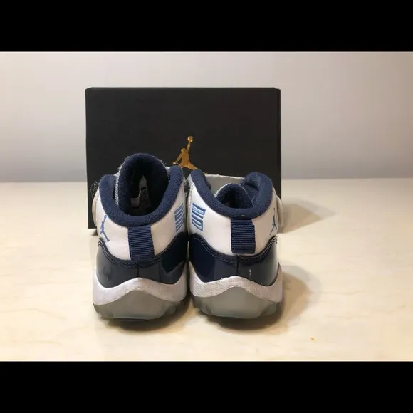 Jordan 11 Win Like 82 Size 9C Toddlers Shoes