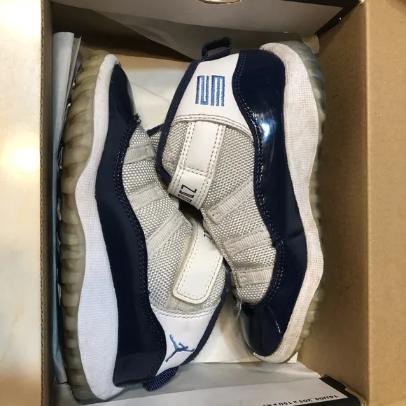 Jordan 11 Win Like 82 Size 9C Toddlers Shoes