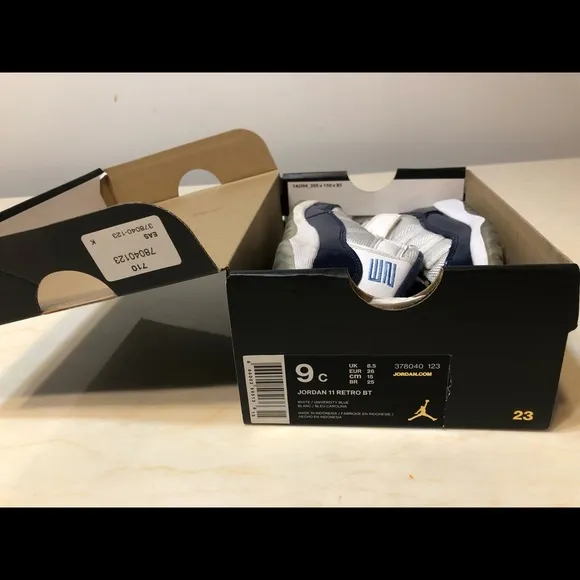 Jordan 11 Win Like 82 Size 9C Toddlers Shoes