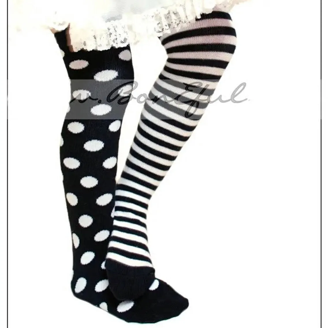 Knee Socks Kids 9-11 B&W Thin Stripe Soccer Sport Cheer Holiday