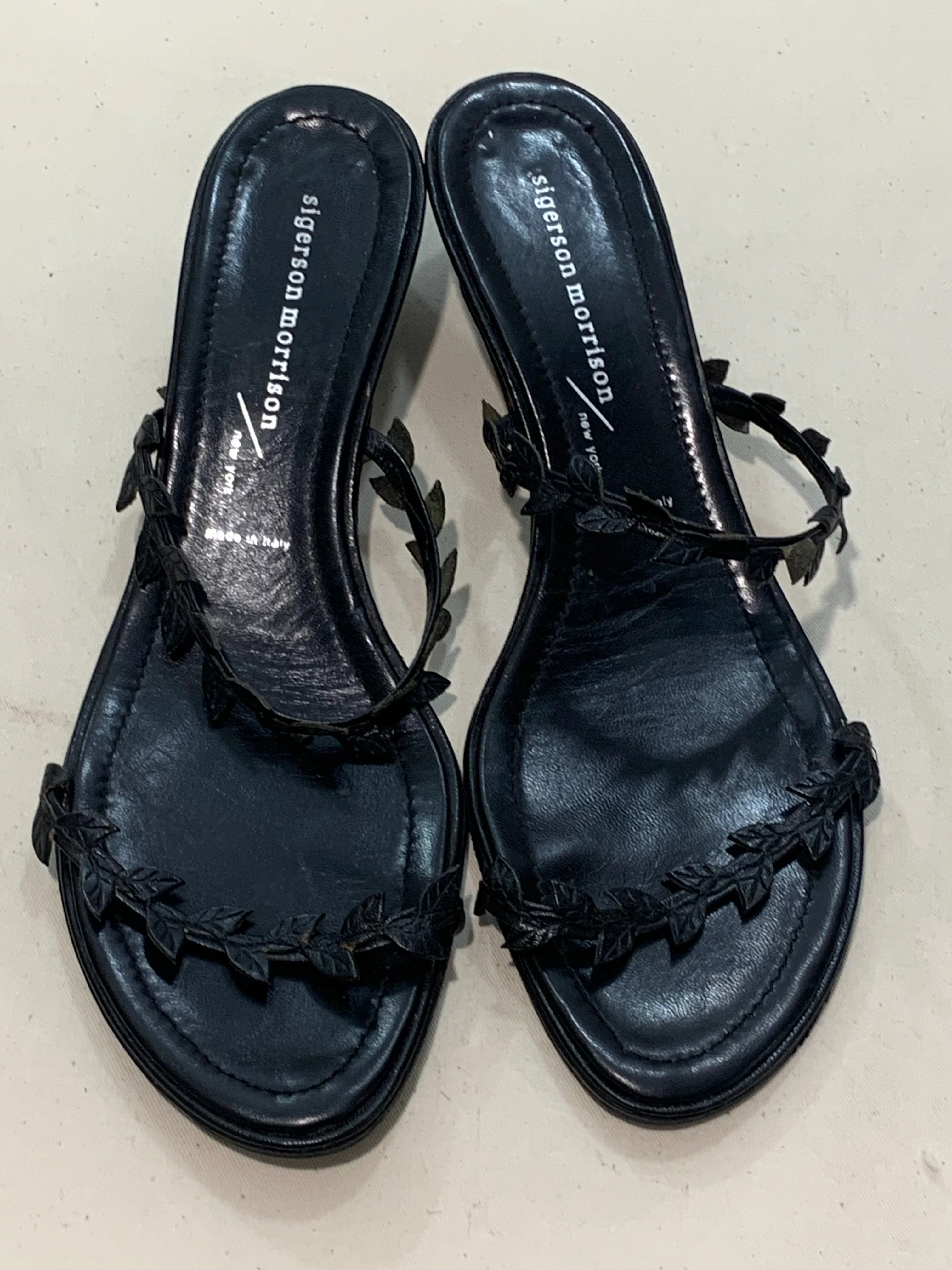 Leaf motif slip ons, 38.5