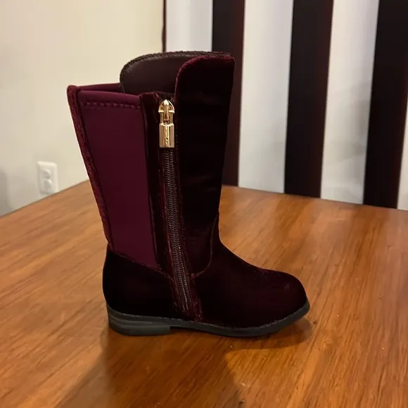 Michael Kors Emma Lily velour Boots new plum Girls Toddlers Size 8