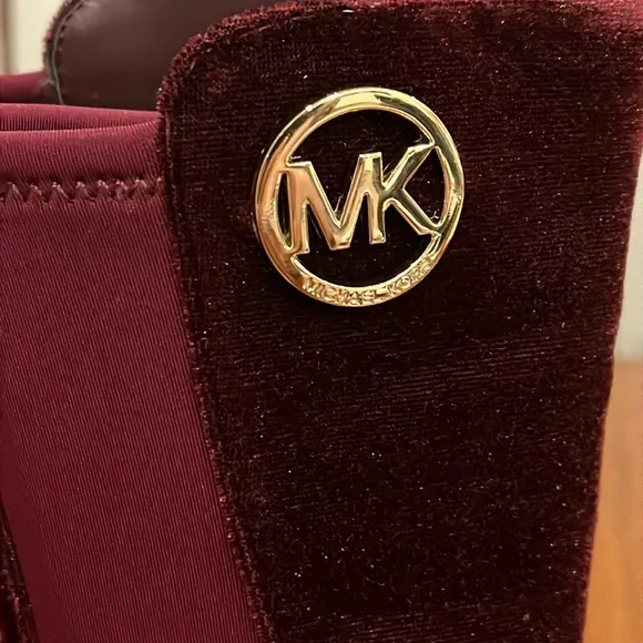 Michael Kors Emma Lily velour Boots new plum Girls Toddlers Size 8