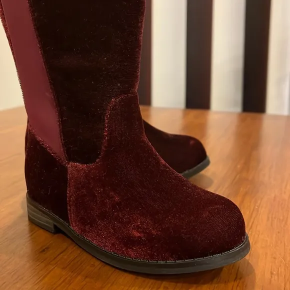 Michael Kors Emma Lily velour Boots new plum Girls Toddlers Size 8