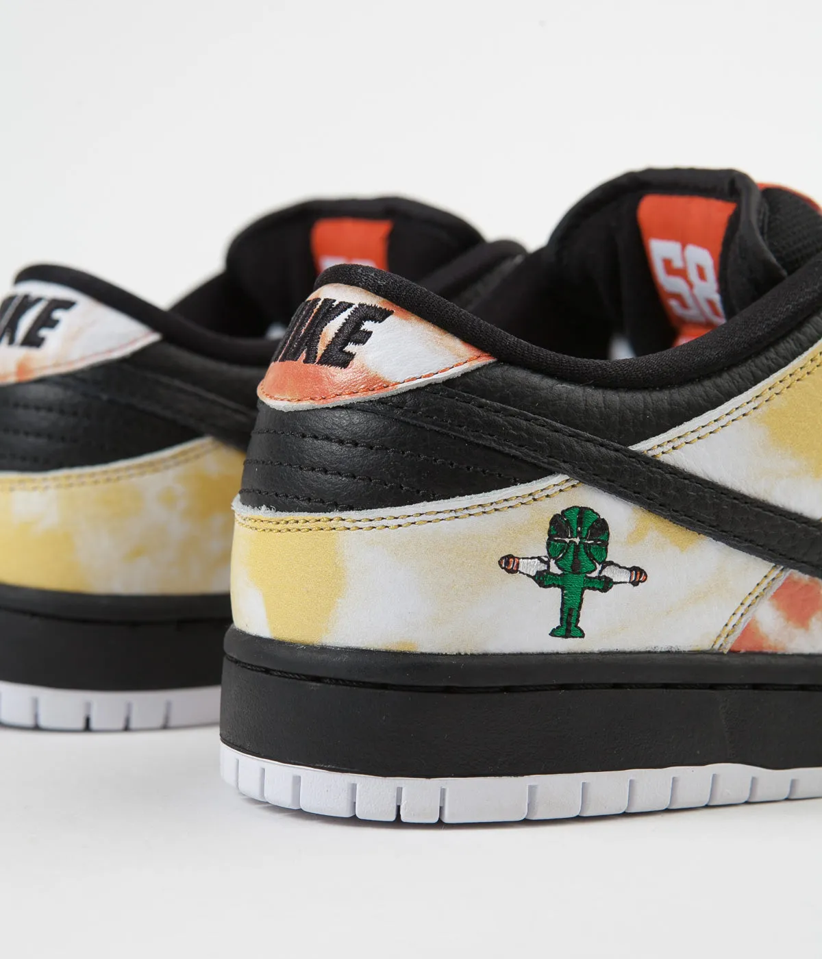 Nike SB 'Raygun Tie-Dye' Dunk Low Pro Shoes - Black / Black - Orange Flash