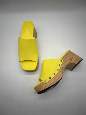 Sandals Heels Block By Glamorous  Size: 5