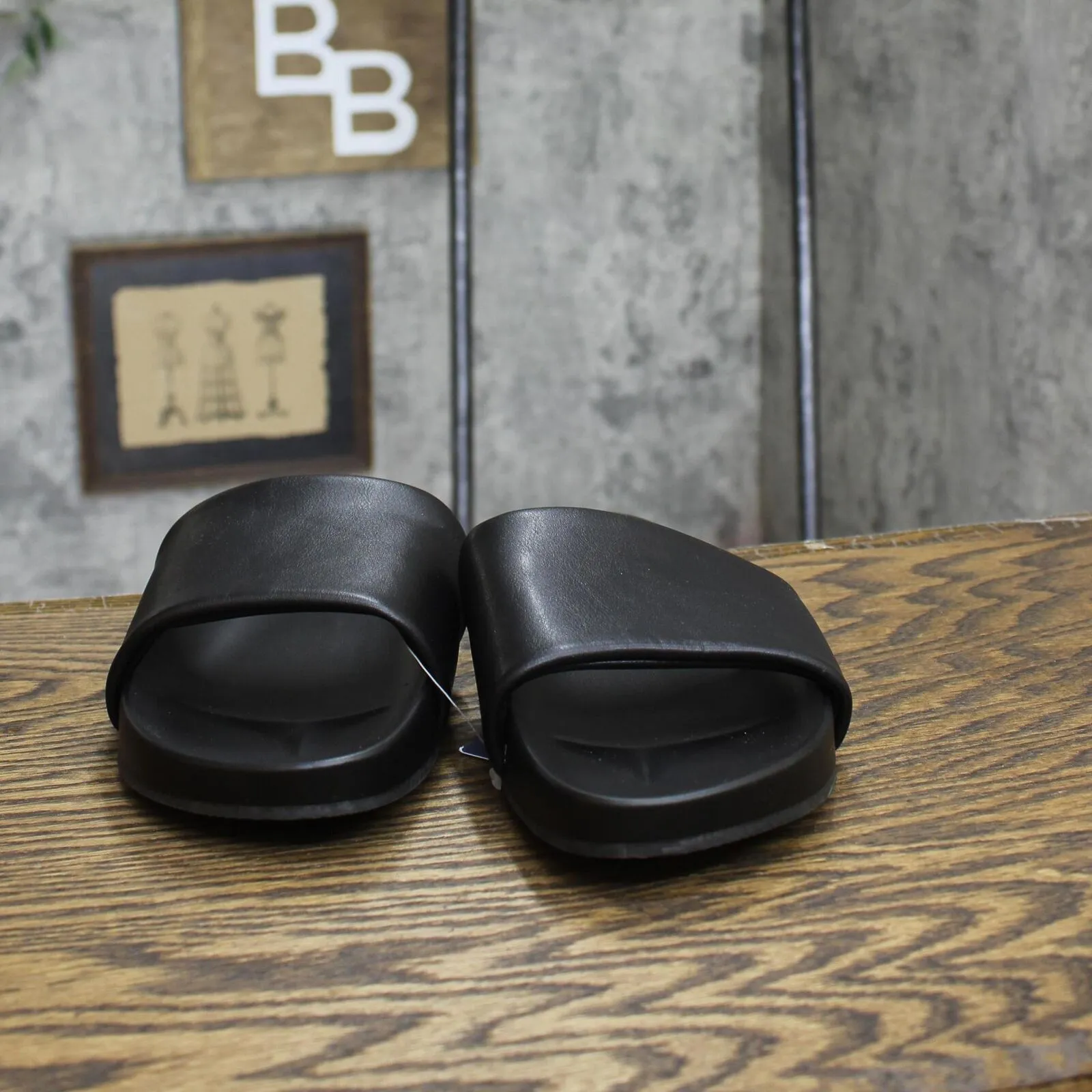 Universal Thread Women's Maya Footbed Sandals 89469304 Black 10M