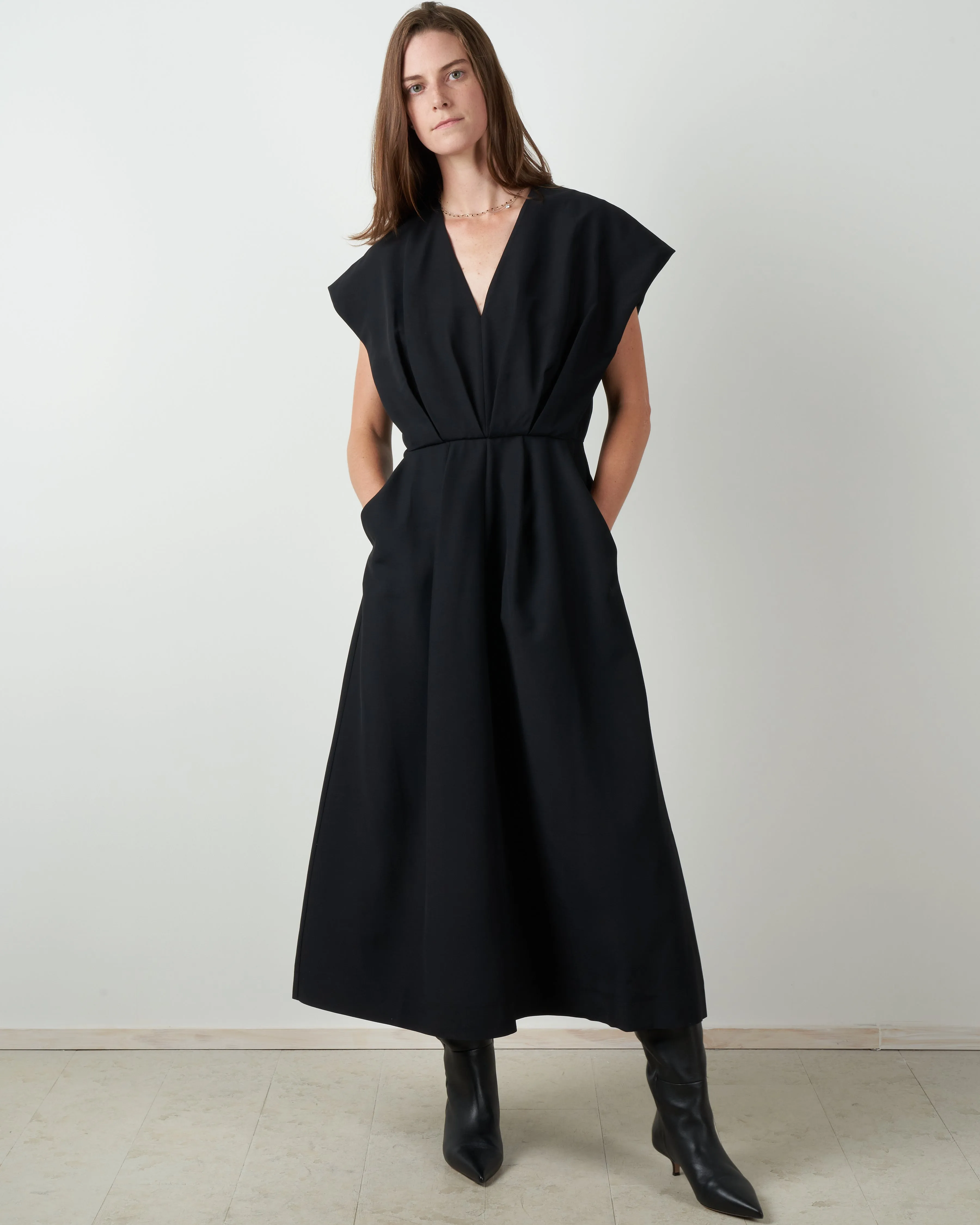 v-neck dress - black